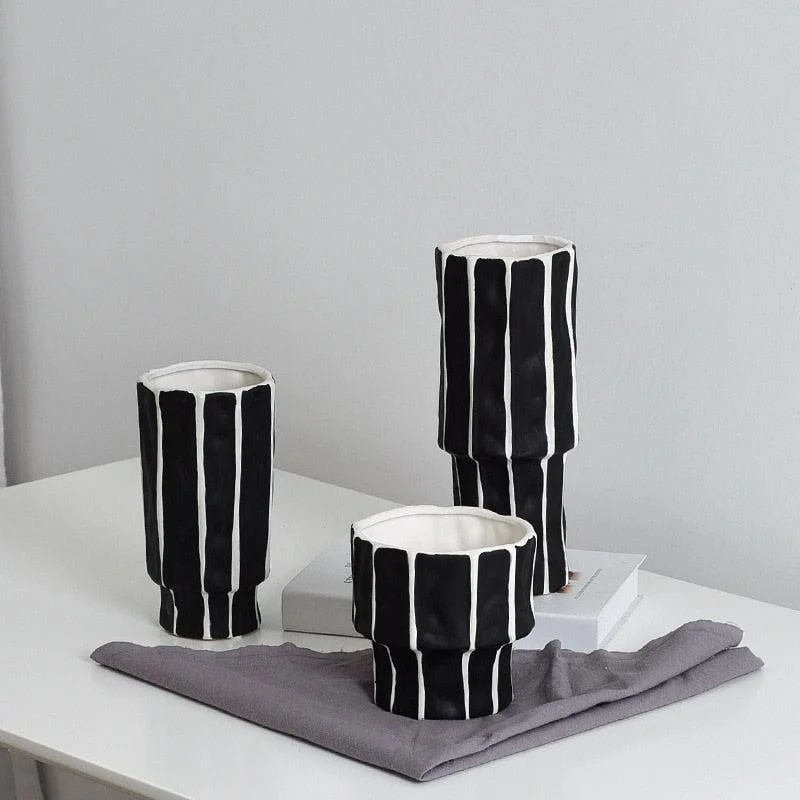 geometric wooden vase-Santo Black and White Geometric Ceramic Vase