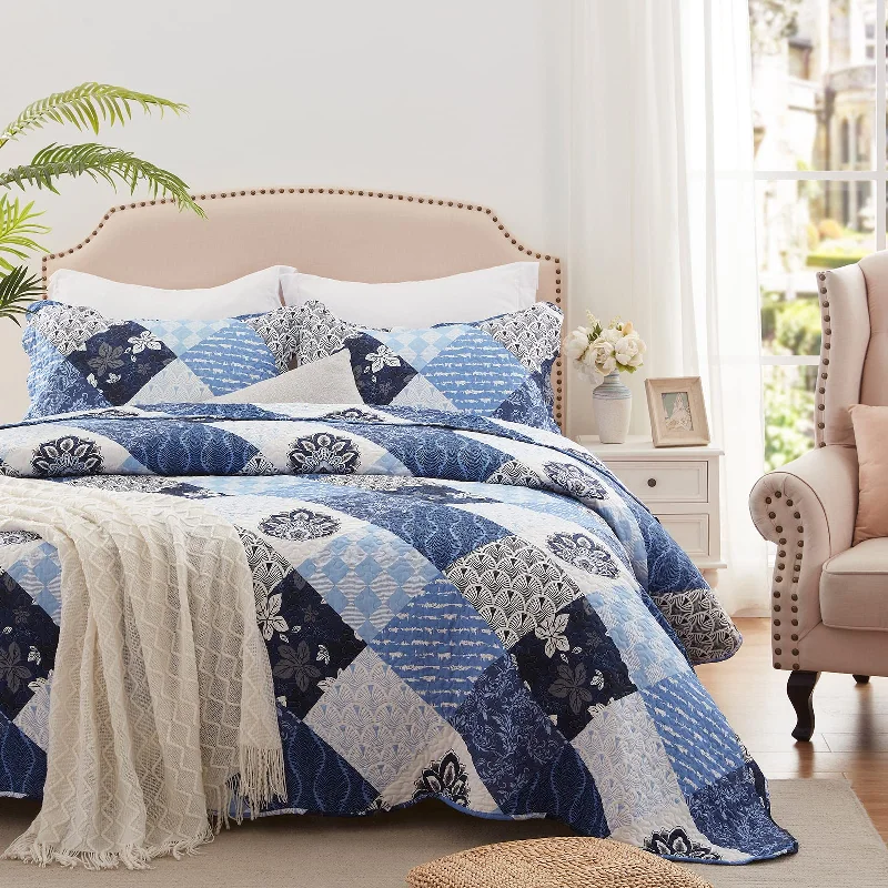 soft microfiber bed set-Blue Floral Lattice Stitching 3 Pieces Quilt Set with 2 Pillowcases