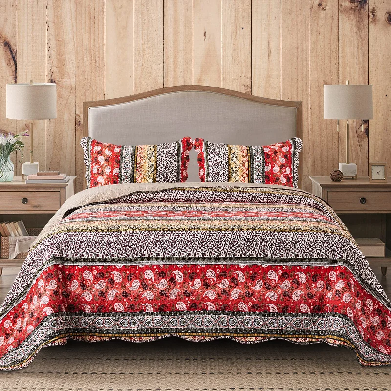 soft silk duvet-Red Bohemian Style Reversible 3 Pieces Quilt Set with 2 Pillowcases