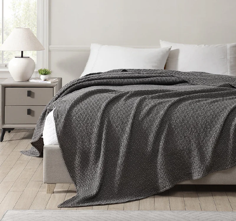 lightweight flannel comforter-Urban Blanket Charcoal