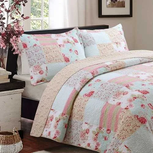 breathable jersey bedspread-King size 3-Piece Cotton Patchwork Quilt Set with Pink Blue Floral Pattern