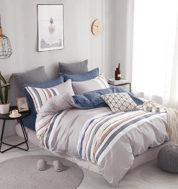 minimalist navy quilt-Soft Stripes 3 Piece 100% Cotton Bedding Set: Duvet Cover and Two Pillow Shams